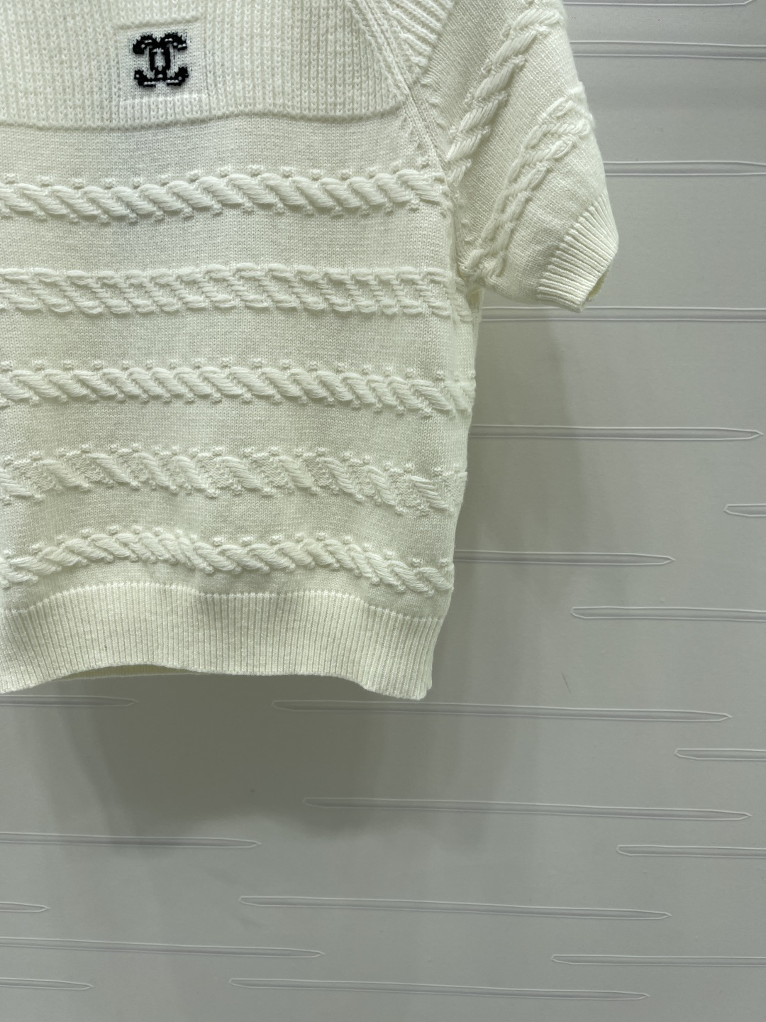 Women's short sleeves